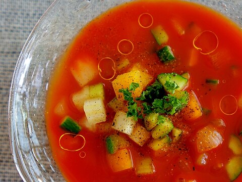 野菜ジュースで♪モリモリ食べる簡単ガスパチョ
